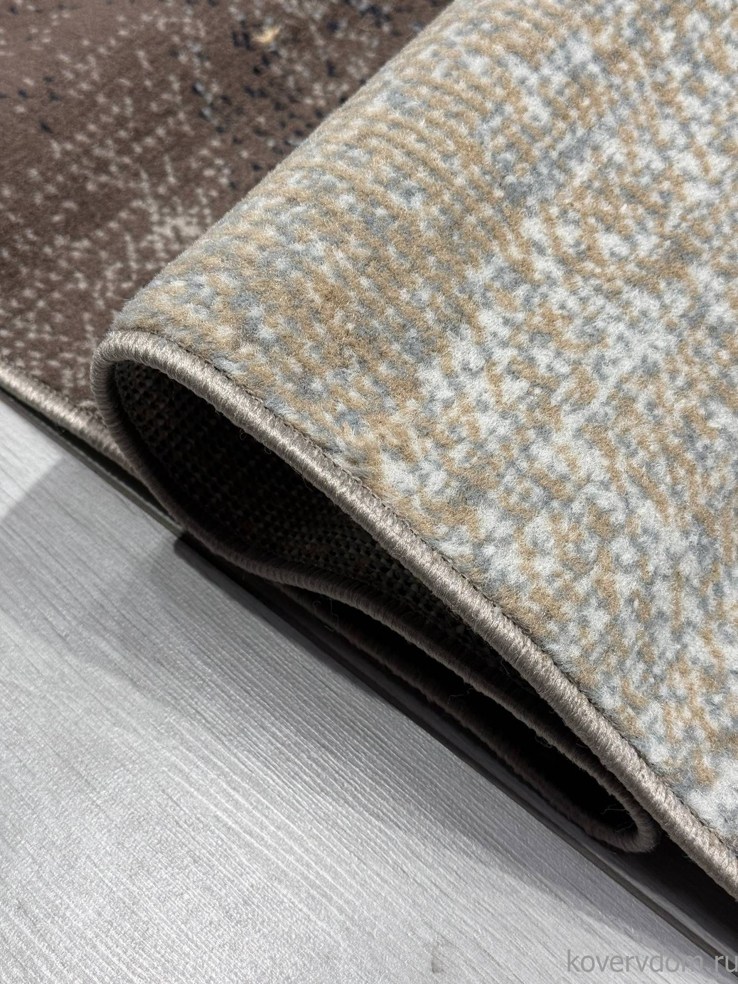 Ковер PRAGA 06052B BROWN / TOZ GRI