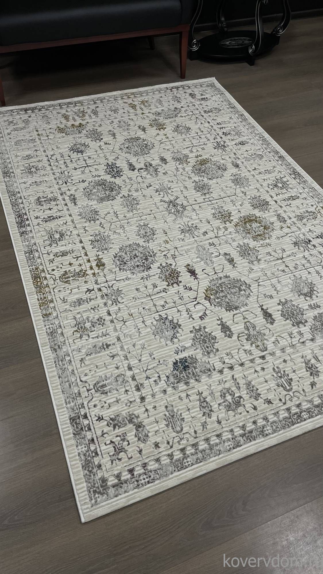 Ковер LILY 9308C S.WHITE / P.CREAM