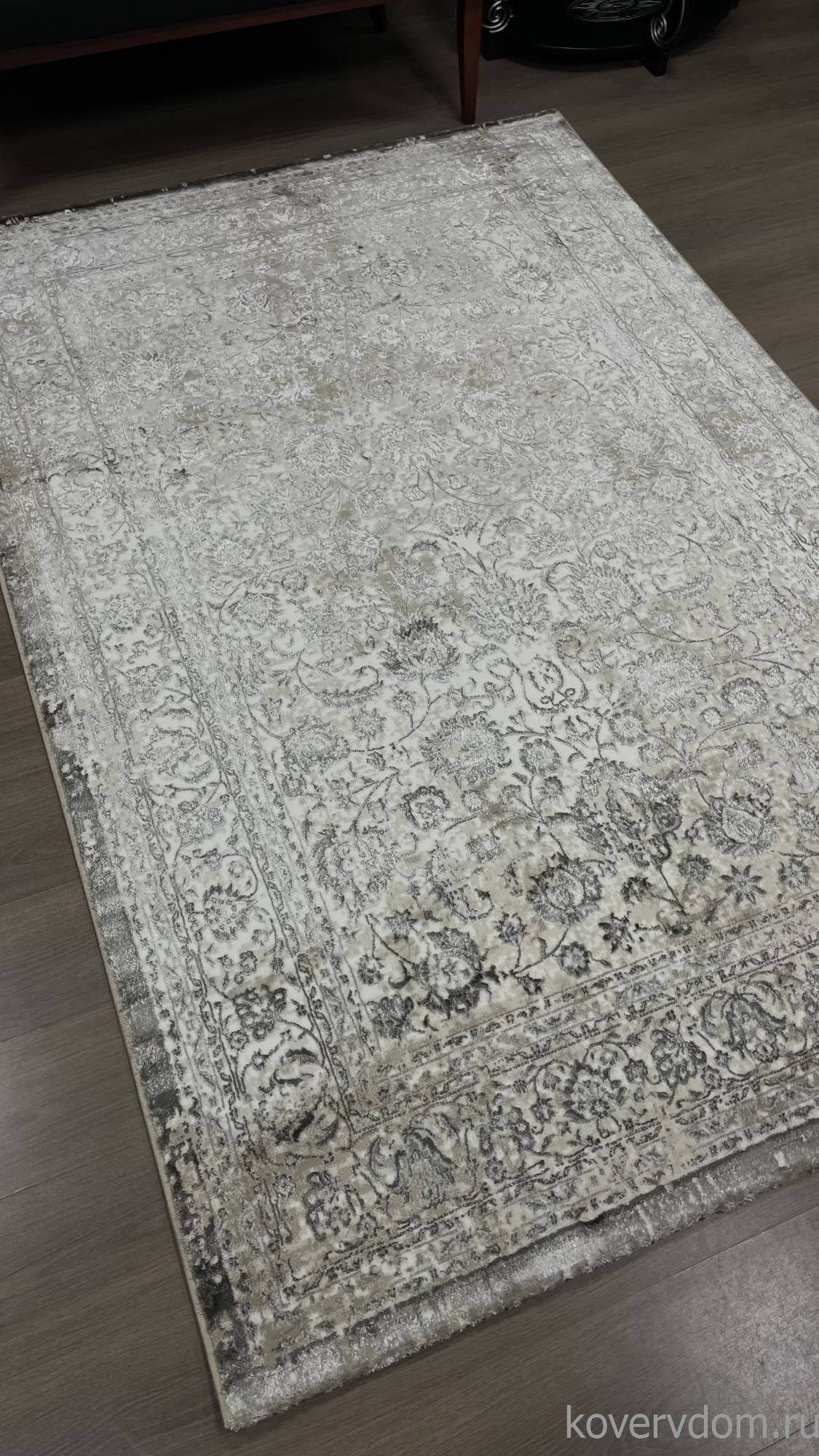 Ковер LILY 8504A S.WHITE / P.VIZON