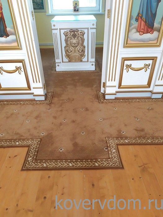 Полушерстяное ковровое покрытие Classic coffee с укладкой в храм